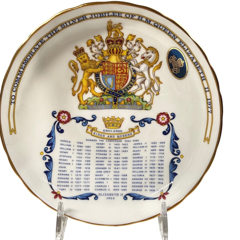 Aynsley 1977 Queen Elizabeth II Silver Jubilee Pedestal Dish Kings & Queens 5.5"